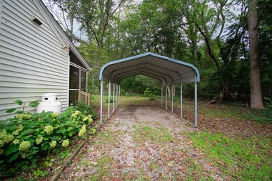 281 Lancelot Dr, Reedville, VA 22539 - photo 4