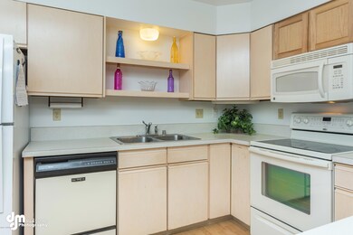 Kitchen 8961-FULL