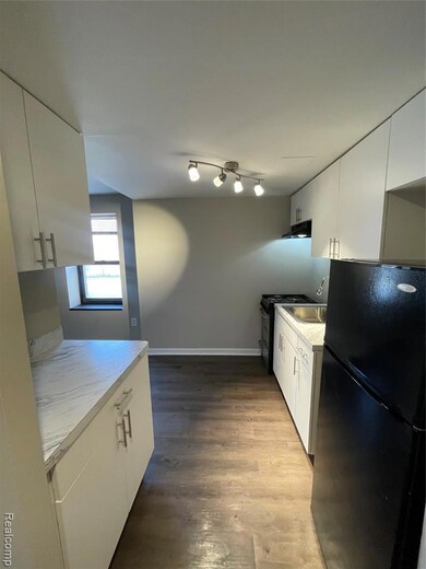 629 W Milwaukee St unit 101, Detroit, MI 48202 - photo 7