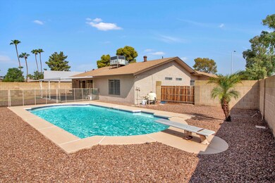 659 W Gro-023-016-IMG 9230-MLS_Size