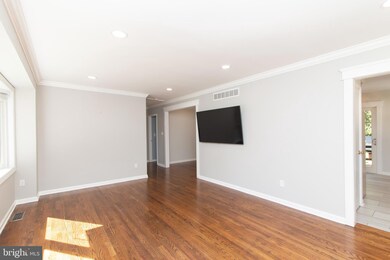 605 Maryland Rd, Glassboro, NJ 08028 - photo 4