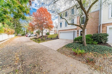 121 Cliffside Commons, Rocky River, OH 44116 with 2-car garage