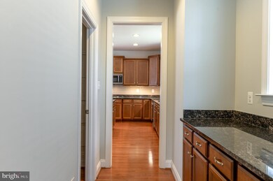 1406 Volunteer Dr, Brunswick, MD 21716 - photo 4