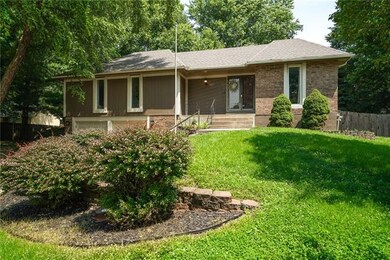 821 NW 17th St, Blue Springs, MO 64015 - photo 2