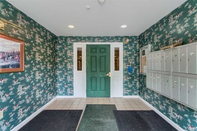 6 Mayfair Ln unit U302, Nashua, NH 03063 - photo 5