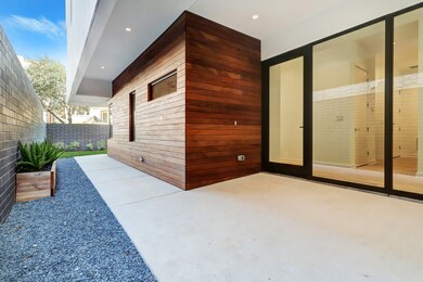 2018 Brun St, Houston, TX 77019 - photo 5