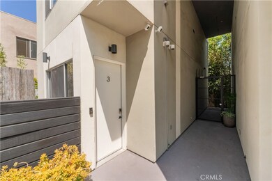 1040 N Curson Ave unit 3, West Hollywood, CA 90046 - photo 2