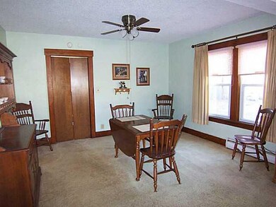 Dining Room. DINING ROOM AREA.