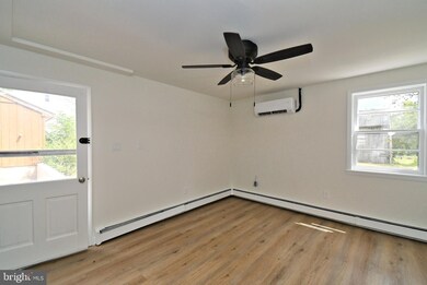 4776 Old Easton Rd unit 1, Doylestown, PA 18902 - photo 2