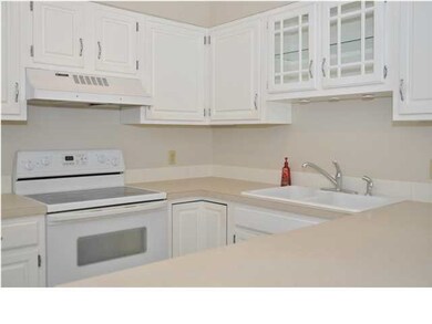 KITCHEN 706
