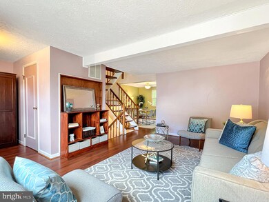 17123 Moss Side Ln, Olney, MD 20832 - photo 4