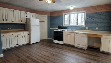 99 Temple St unit 1, Fitchburg, MA 01420 - photo 3