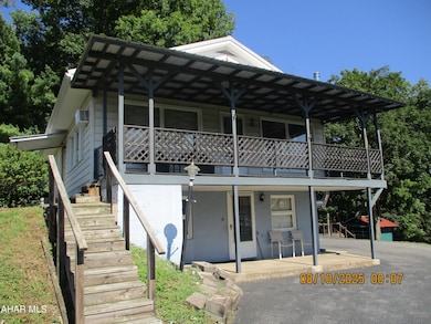 452 Shawnee Dr, Roaring Spring, PA 16673 - photo 2