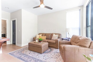 Den/Front Room