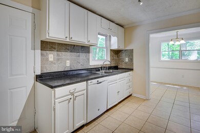 155 Broadway Ct, Linden, VA 22642 - photo 7