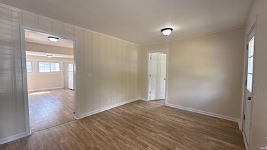 905 Vanderburgh Ave, Evansville, IN 47711 - photo 3