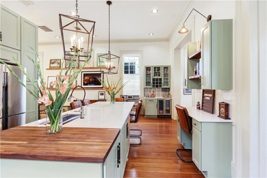 2364 Laurel St, New Orleans, LA 70130 - photo 5