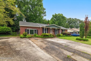 113 Brookdale Plaza, Jacksonville, NC 28546 - photo 4