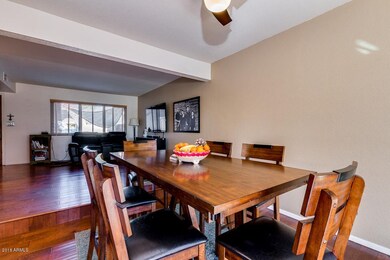 10-El  Dining & Living room