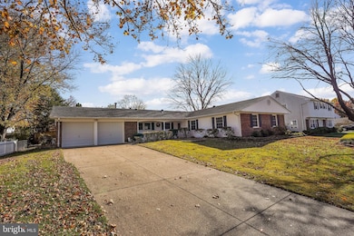 4127 Point Hollow Ln, Fairfax, VA 22033 - photo 2