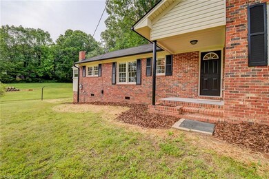 2052 Yancey Ave, Asheboro, NC 27203 - photo 2