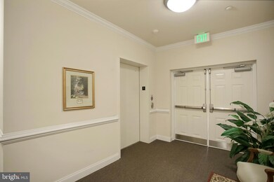 1050 Crest Way unit 204, York, PA 17403 - photo 7