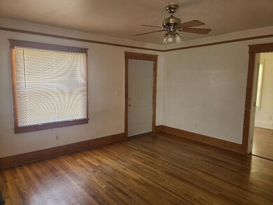 915 E Main St, Klamath Falls, OR 97601 - photo 6