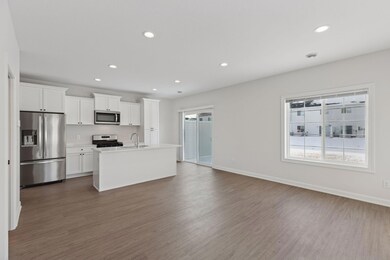 628 Franklin St, Roberts, WI 54023 - photo 4