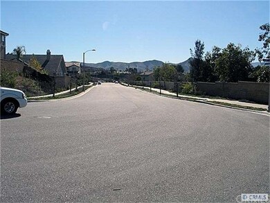 Street view walking distance to park & shopping ce