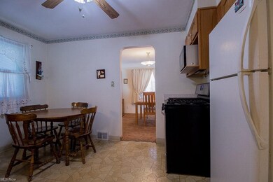 Second view of eat-in kitchen that leads to the fo
