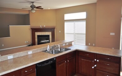 1402 Quail Ridge Rd, Cedar Falls, IA 50613 - photo 2