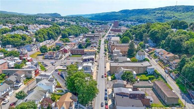 323 W Broad St, Tamaqua, PA 18252 - photo 6