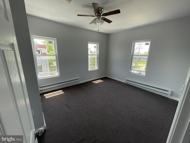 1017 W Huntingdon St unit . 3, Philadelphia, PA 19133 - photo 3