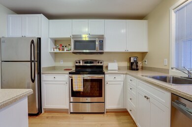 1439 NW Juniper St UNIT 1-6