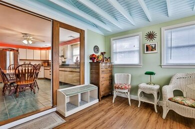 37 Cox St, Nashua, NH 03064 - photo 2