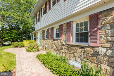 912 Country Club Dr NE, Vienna, VA 22180 - photo 3