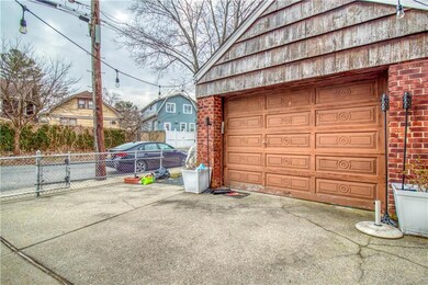4 Walters Ave, Staten Island, NY 10301 - photo 7