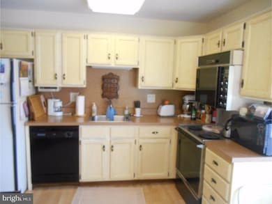 275 Wood Stream Ct, Langhorne, PA 19047 - photo 6