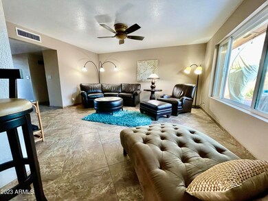 5013 E Flossmoor Ave
