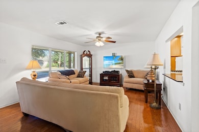 4206 Country Club Dr, Dickinson, TX 77539 - photo 6