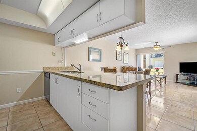 138 Waterside Dr unit BLDG 1, Hypoluxo, FL 33462 - photo 6