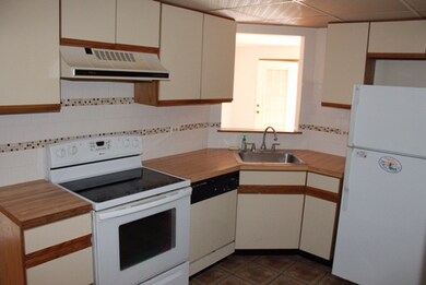 4150 Williamsburg Ct unit 302, Glenview, IL 60025 - photo 6