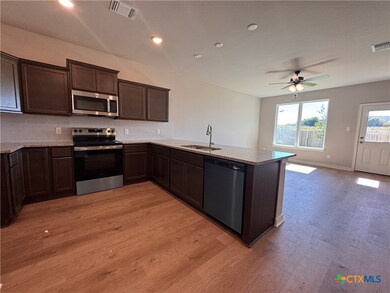 409 University Ave, Troy, TX 76579 - photo 5