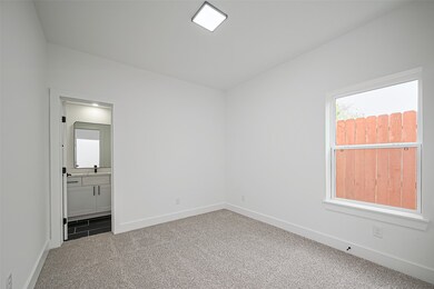 6905 Saint Augustine St, Houston, TX 77021 - photo 5