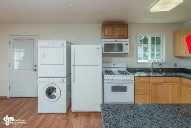Kitchen_4032-SMALL