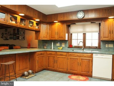 607 Scenic Dr, Bernville, PA 19506 - photo 4