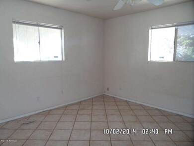 Master Bedroom (2)