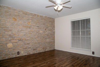 5805 Choctaw Dr, Granbury, TX 76049 - photo 6