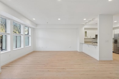 150 E Burnsville Pkwy unit 116, Burnsville, MN 55337 - photo 4