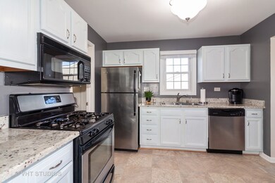 2131 Lancaster Cir unit 201B, Naperville, IL 60565 - photo 3